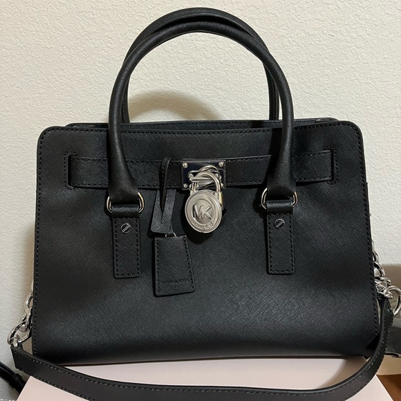 Michael Kors Hamilton Tote in Black Saffiano - Picture 2 of 6